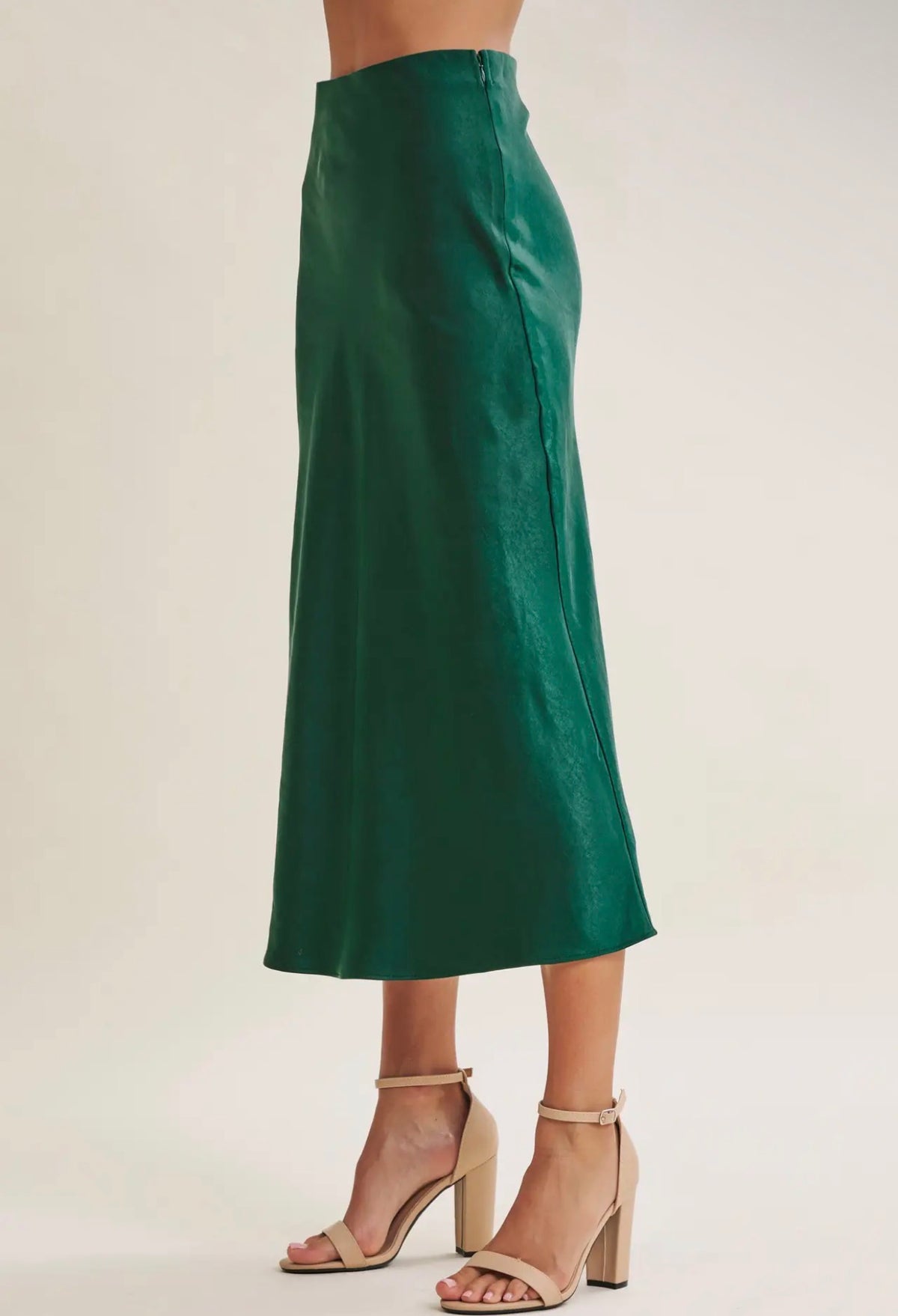 In feb satin skirt