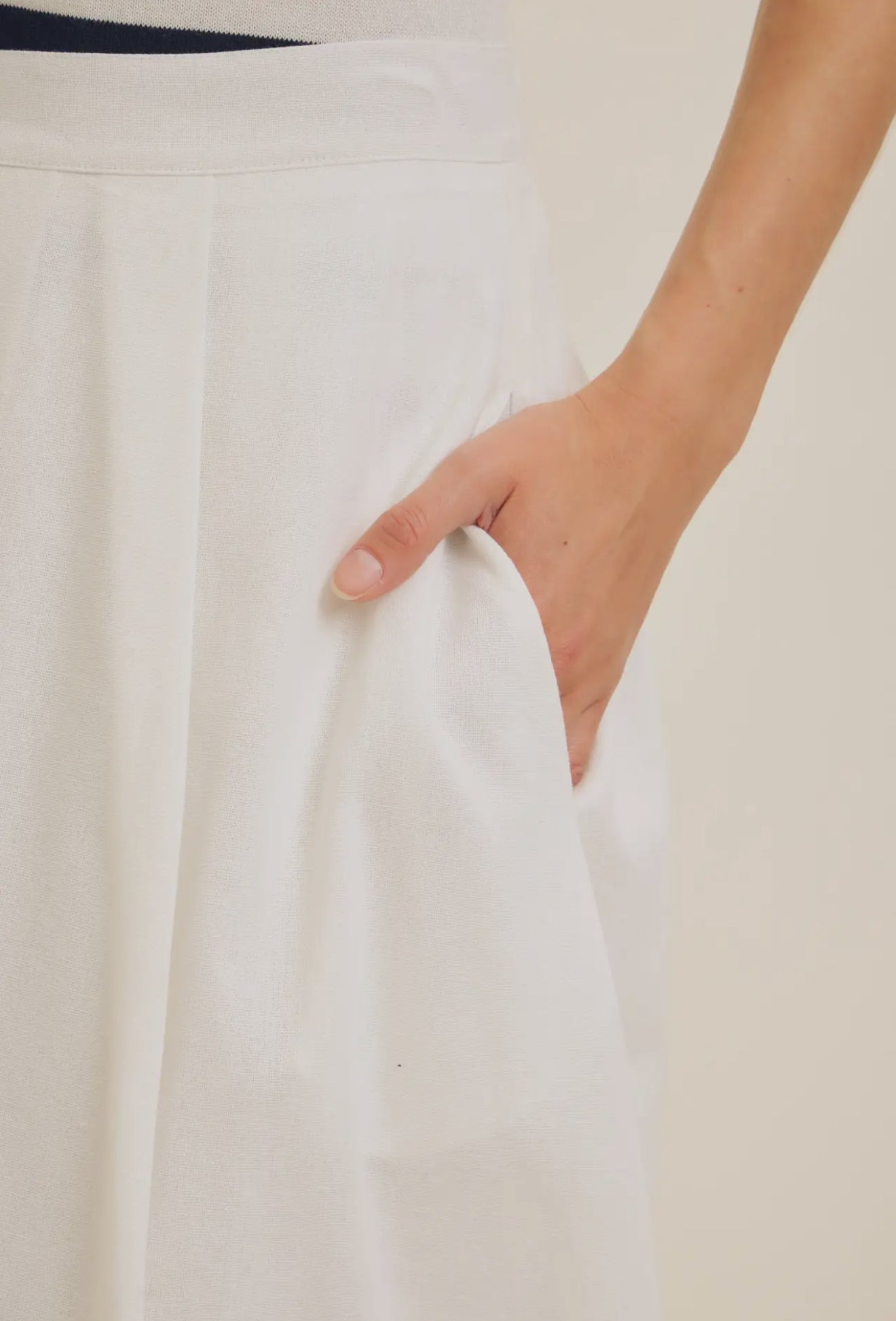 Leah Gracefully Classic Linen-Blend Pleated Midi Skirt