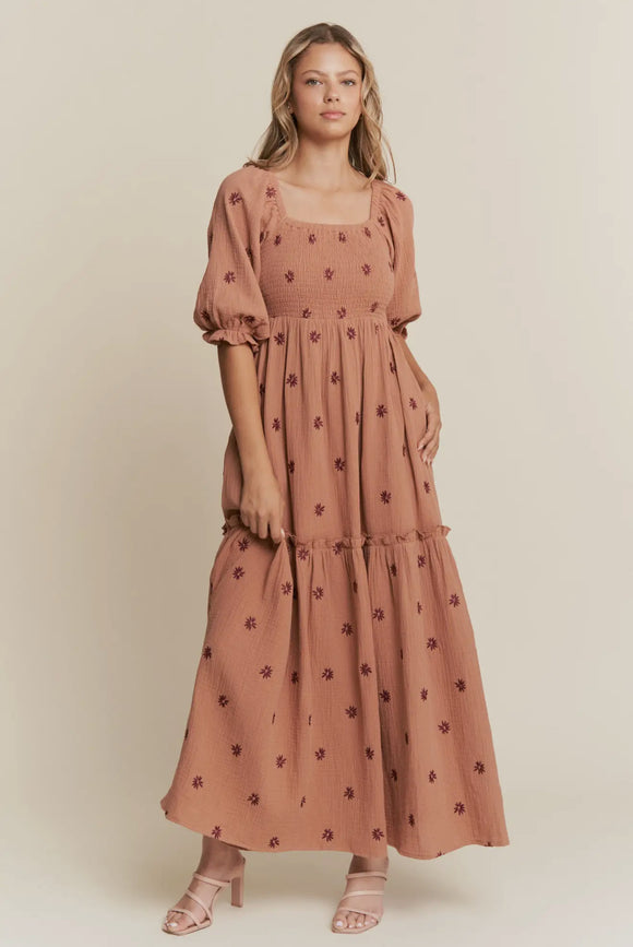 Daniela dress in mocha Mousse