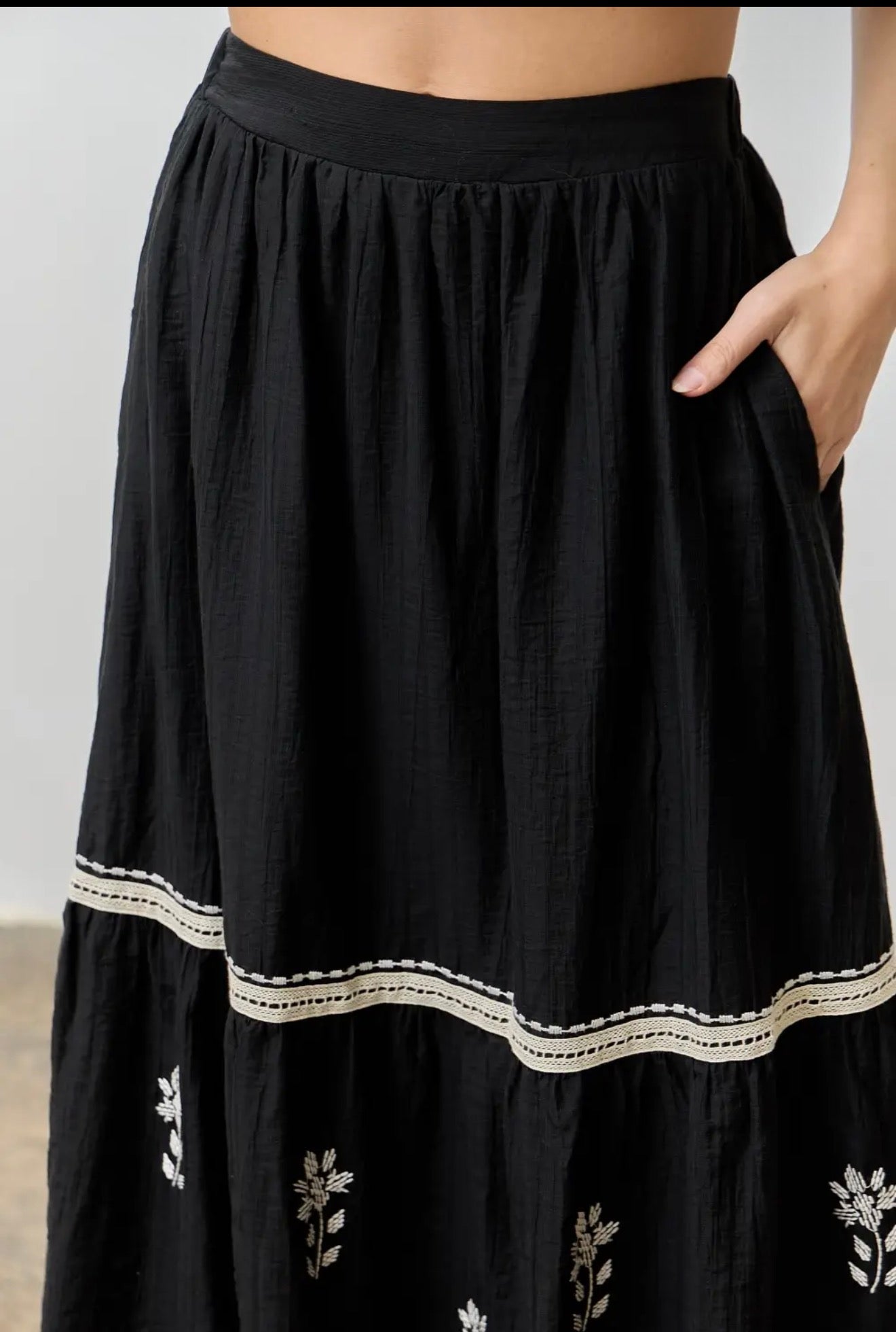 Zoe skirt in black